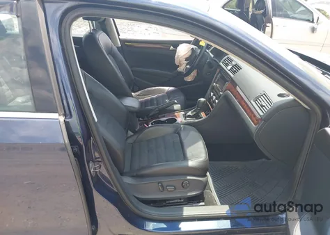 2013 Volkswagen Passat 2.5L Sel Premium from USA, damaged, VIN 1VWCP7A32DC067792